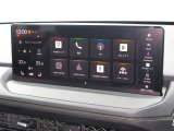 ホンダ純正コネクトディスプレイはAM/FM・Bluetooth・フルセグTV・スマートフォンで用いるGoogleアカウントを使用することで多彩なサービスが車内で利用でいます。