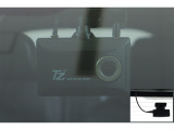 ドライブレコーダー(TZ-DR210)装備してます。フロントとリヤーのカメラで録画しているので万が一の時の記録で安心です。