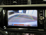 バックカメラで後方がリアルタイム映像で確認できます!商業施設や駐車場でのバック時、夜間のドライブでも安心です♪