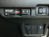 ETCも付いておりますので、高速道路の料金所もノンストップ通過可能ですよ^^是非揃えたい装備ですね!
