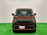 横開きバックドアの採用に始まり進化を続けてきたダイハツベーシックカーが両側スライドドアを身にまといました。新型ムーヴが入荷致しました。
