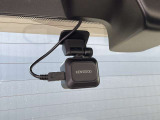 後方のドライブレコーダーも装備されておりますので煽り運転などの証拠映像にも出来ます。