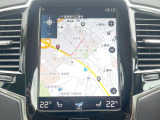 ●Volvo純正ナビ:一体感のあるナビは、高級感ある車内を演出してくれます。Bluetooth再生などオーディオ機能も充実しておりますので、運転もより楽しめます♪