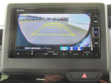 【バックカメラ装備済み】駐車の際の心強い味方!ガイドを見て確認しながら駐車できるので安全です。