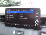 ナビゲーションはホンダコネクトディスプレイを装着しております。AM、FM、Bluetooth、フルセグTVがご使用いただけます。初めて訪れた場所でも道に迷わず安心ですね!