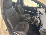 運転する人の体をしっかり支える合皮シート!