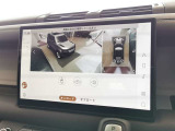 【3Dサラウンドカメラ(360&deg;カメラ)】全方位の死角となる部分や発進時・駐車時・細い路地からの運転などカメラを通してモニターで確認することが可能です。