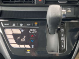 エアコンはオートエアコンで車内快適!