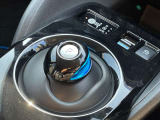 電気自動車リーフ専用デザインのシフトレバー!
