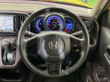 【純正革巻きステアリング】上質な革を使用することで、手にしっかり馴染みとても運転しやすいハンドルです♪