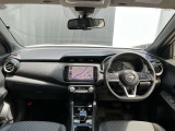 インパネ周りはこのように機能的にまとまっています。もちろんクリーニング済みで、室内もキレイです。