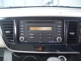 CD一体型のFM/AM電子チューナーが装着されています。