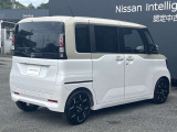 サイドのシルエットからも想像できるようにながらも軽自動車ながらも広いキャビンと十分な荷室を確保してあります。