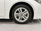 タイヤサイズは(205/55R16)で純正アルミホイールです。