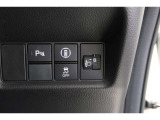 ホンダセンシング搭載!誤発進抑制機能・路外逸脱抑制機能・歩行者事故低減ステアリング・車線維持支援システム・先進車発進お知らせ機能など多彩な先進安全機能でより安全で快適なドライブを支援します。