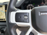 ステアリングスイッチにはメディア操作以外に任意の項目を設定できるショートカットコマンドやボイスコントロールスイッチを搭載。