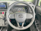 【ステアリングスイッチ】運転中、前方から目線をそらすことなく、オーディオ等の操作が可能な便利機能!安心&快適なドライブを演出してくれます♪