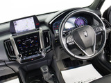 使いやすさや安全性を追求したステアリング周り!高級車ゆえにスイッチ類が多いのも特徴ですね!考え尽くされた配置ですぐに使いこなす事が出来ますのでご安心下さい!是非、体感してみて下さい!!
