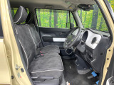 運転席シート廻りは使用感も少なく、良好な状態となっています。丁寧に使われていたことがよくわかりますね。