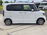 中古車の基本保証(期間は1年間・走行距離は無制限)のホット保証がついております。安心してご購入ください。※中古車保証は車両価格￥400.000-以上からになります。