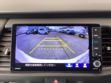 後方確認はバックカメラにお任せ♪後退時に便利で、駐車が楽になります♪