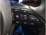 ハンドルから手を放さずに操作出来ますので、安全運転にもつながりますね