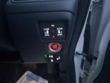 狭い駐車場や壁際でもドアをぶつける心配が少なく開けられる両側スライドドアです。両側共に電動で、開閉操作も楽々です!