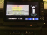 エアコン操作パネルの左側に、スマートフォンなどの充電可能なUSB端子と、音源などの外部入力の可能なUSB端子がついています。移動中に充電もできるので便利です。