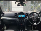 弊社お客様より頂いた下取車やデモカーが在庫の多くを占めています。車の経歴や整備記録が分かり、ご安心してお車をお選び頂ける正規ディーラーならではのラインナップでございます。