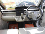 運転席からの俯瞰図になります!ドライバーが使いやすいような配置になっています。