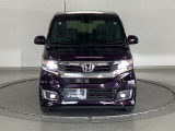 とっても明るいディスチャージヘッドライト(HID)です。 また、LEDフォグライトもついています!