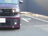 ヘッドライトの上向き下向きを自動で切り替えてくれます。対向車や前方の車にも迷惑をかけにくくなります。