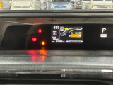 視認性に優れたメーターを採用しており、走行中でも車速や情報が分かりやすく表示されます。運転時の視線移動をむりのない範囲に抑え、快適で安心感のあるドライブをサポートします。