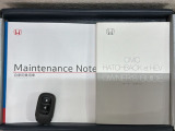 スマートキーは鍵をバッグに入れたままでもドアロックの開閉やエンジンのON・OFFができます。夜間や雨の日も鍵を探さなくて良いので便利です。