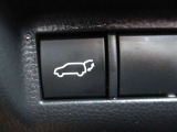 パワーバックドアスイッチ、運転席でバックドアの開閉ができます。