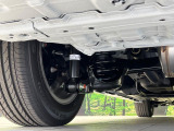 お車を安心してお乗りいただく為には、足回りの定期点検が欠かせません。サービスサポート(有償保証)では無料点検もご提供しており、安心のカーライフをお過ごしいただけるサポート体制が整っています。