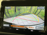 【バックカメラ】駐車時に後方がリアルタイム映像で確認できます。大型商業施設や立体駐車場での駐車時や、夜間のバック時に大活躍!運転スキルに関わらず、今や必須となった装備のひとつです!