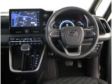 見通しのよいすっきりとした視界で、誰でも運転しやすいです。運転のしやすさは疲れにくさにも繋がりますよ♪