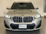BMW代表的な特徴のキドニーグリル。BMWのすべてのモデルに採用され、BMWらしさを強調しております。