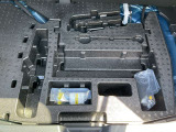 パンク修理剤とエアーコンプレッサーと車載工具も完備!!