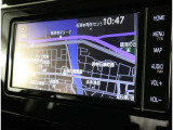 純正ナビを装備。タッチパネル式で使いやすく、お出かけもラクラクです。