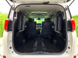 普段のお買い物や通勤、送迎等に十分な荷室スペースを確保しております。セカンドシートを倒すと、大きな荷物の積載も可能です♪