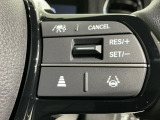 クルーズコントロールを装備しています。高速道路などで一定の速度で走ってくれるので運転が楽ですよ!速度を設定できますので、スピードの出しすぎにも注意できます。
