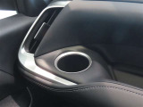 【トヨタ認定中古車の安心1】中古車をキレイで気持ちよくお乗りいただけるよう、トヨタ認定中古車はしっかりクリーニング。エンジンルームからシートを外した洗浄まで、目に見えない部分も徹底的に洗浄しています