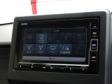 ナビゲーションは純正メモリーナビ(VXM-214VFi)を装着しております。AM、FM、CD、DVD再生、Bluetooth、音楽録音再生、フルセグTVがご使用いただけます。