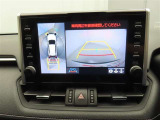 バックモニターを装備しています。車庫入れ時等に車両後方が確認出来るのでとても便利です。