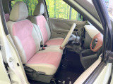 運転席シート廻りは使用感も少なく、良好な状態となっています。丁寧に使われていたことがよくわかりますね。