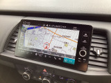 ナビゲーションはホンダコネクトディスプレイを装着しております。AM、FM、Bluetooth、フルセグTVがご使用いただけます。初めて訪れた場所でも道に迷わず安心ですね!