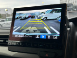 車庫入れ・駐車を安心サポート!バックカメラ装備です。