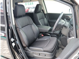 お車選びをお楽しみ頂けるよう、在庫車の展示スペースを十分に確保しております。